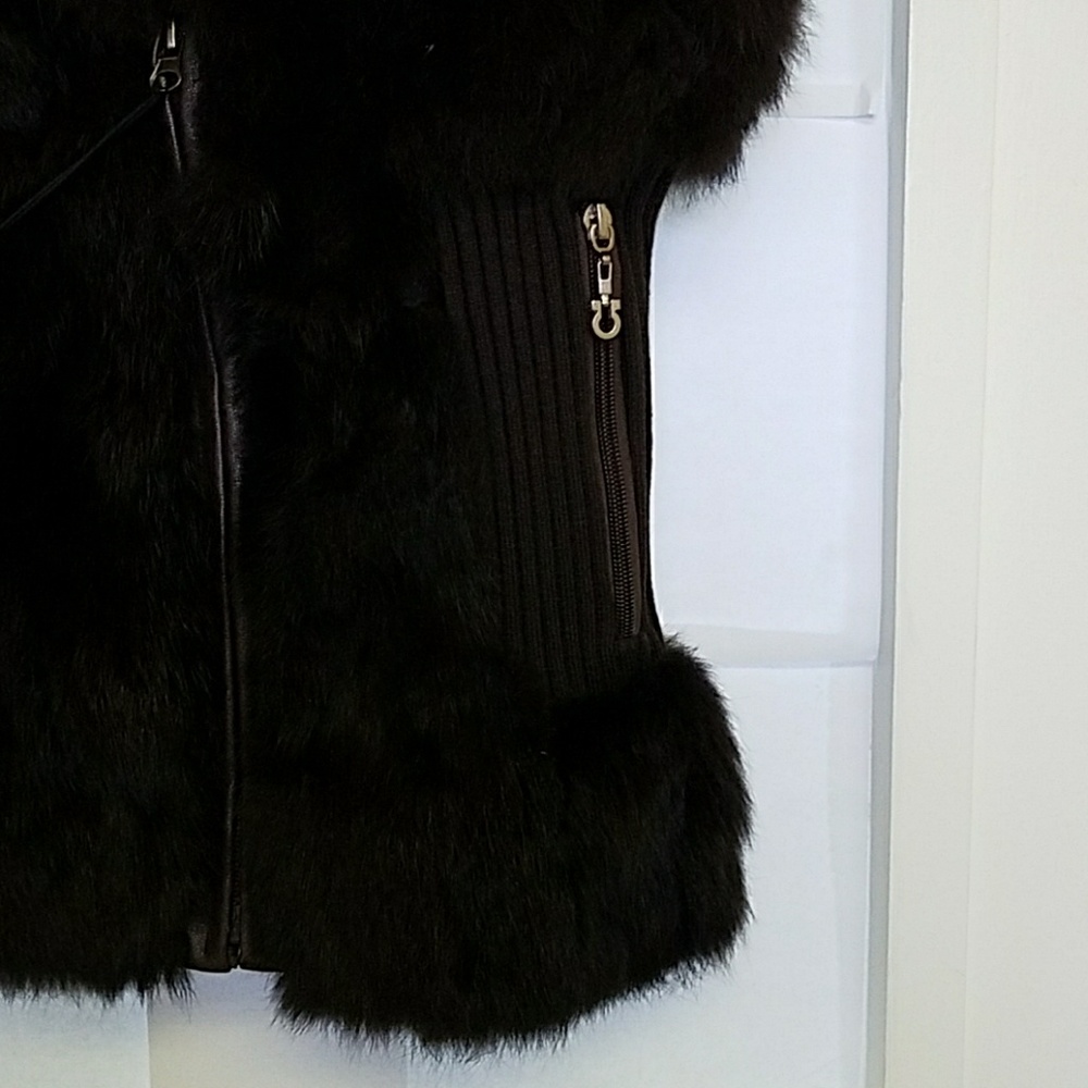 Vest - Picture 3 of 5